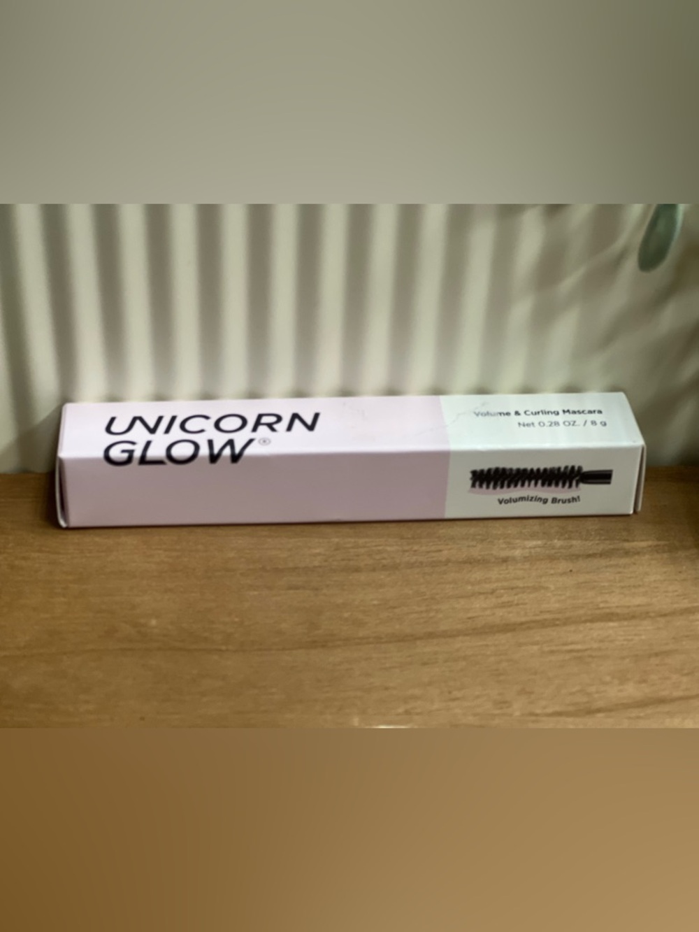 Unicorn Glow Volumizing Mascara